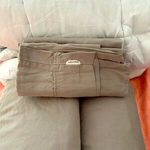 NEW/Never Used King sheet set & mattress pad